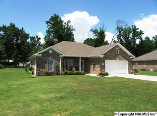 158 Cambridge Dr SE, Decatur, AL 35603