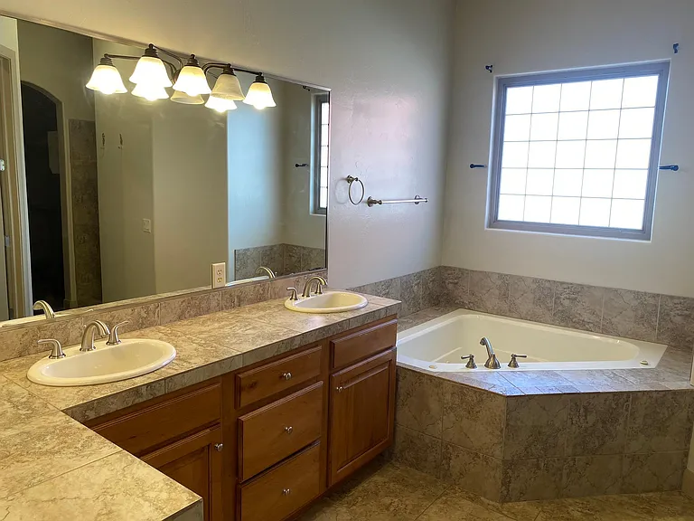 2090 S Belford Pl — Photo 14