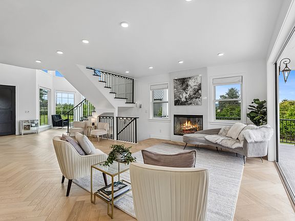 4th image of 5805 61st Ave SE #A