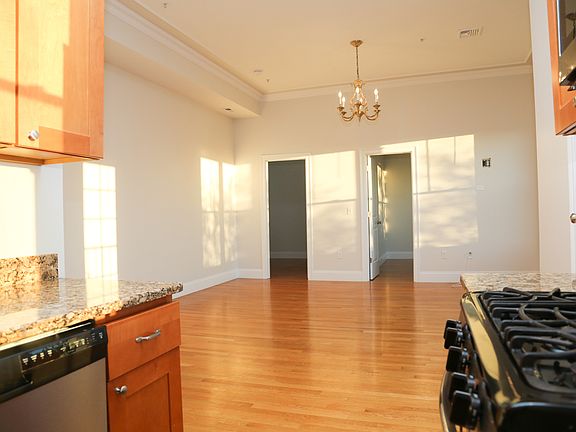 5th image of 395 W Broadway #5D