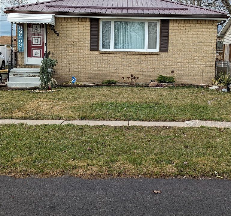 1st image of 208 Raymond Ave