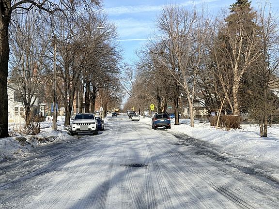 4th image of 3707 21st Ave S