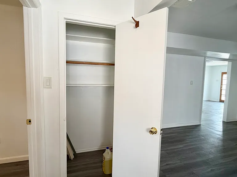 162 Woodbine Ave #1 — Photo 12