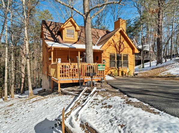 3513 Country Pines Way, Sevierville, TN 37876