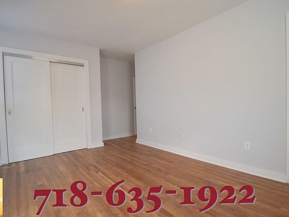 3rd image of 955 E 212th St