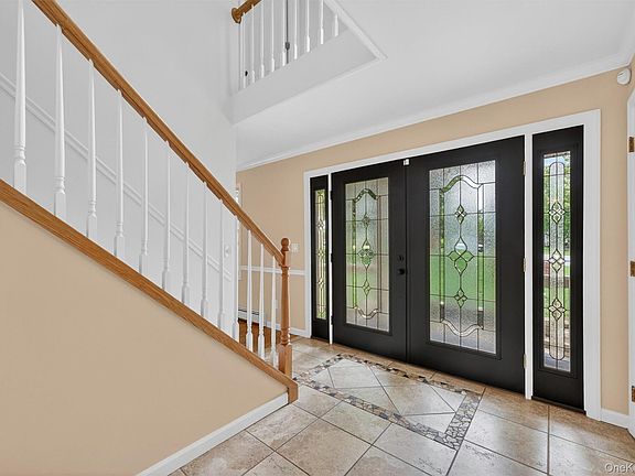 5th image of 18 Bradley Court