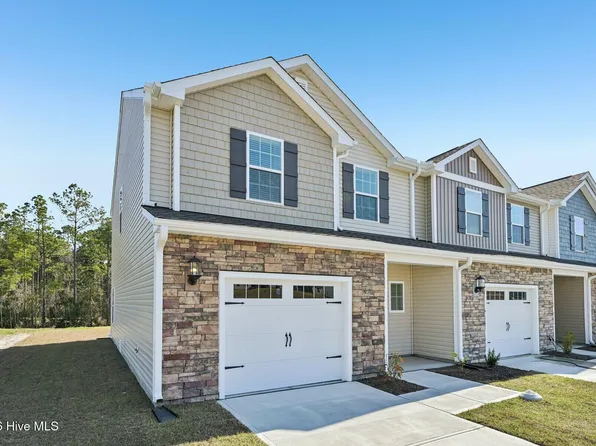 83 Commons View Drive, Hampstead, NC 28443