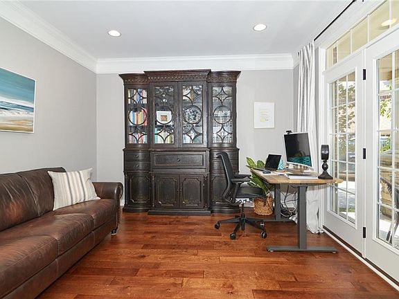 4th image of 2812 Brookline Ct