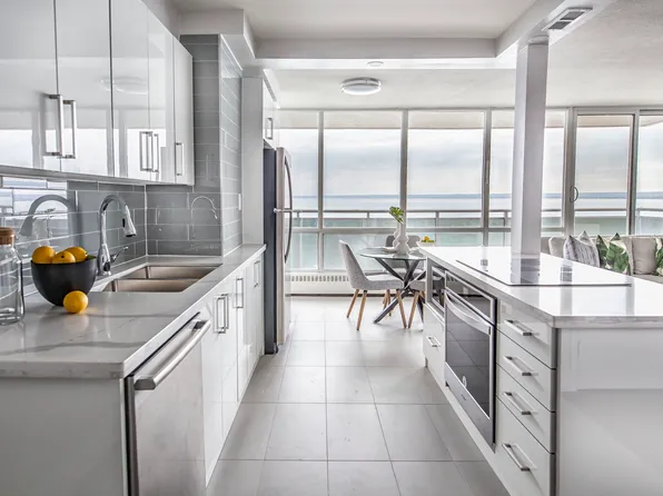 2160 Lakeshore Rd., 2160 Lakeshore Rd, Burlington, ON L7R 1A7