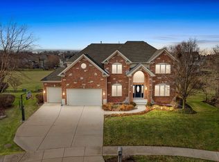 727 Woodbury Ct, Sugar Grove, IL 60554