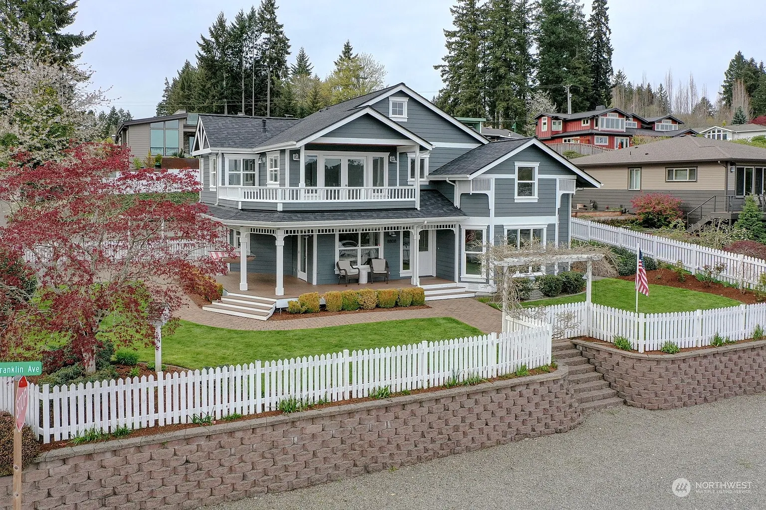 8808 Franklin Avenue photo 1