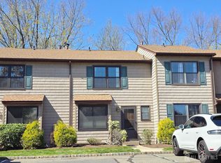 50 Pheasant Run, Edison, NJ 08820