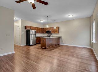 30 Hunt Club Cir #30H, East Amherst, NY 14051