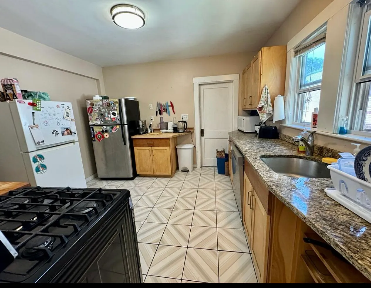 4 bed, 2100 sqft, $850 — Photo 4