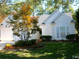 9528 Treymore Dr, Raleigh, NC 27617