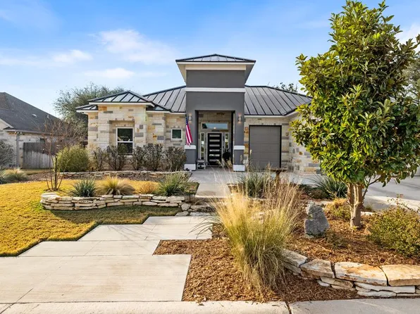 711 Chinkapin Dr, Fredericksburg, TX 78624