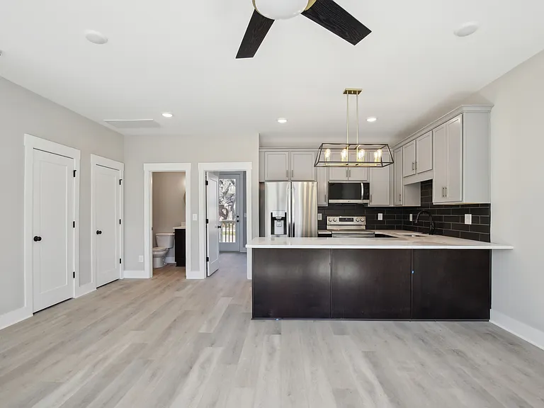 371 Archwood Dr — Photo 11