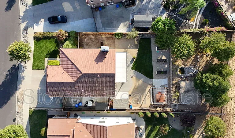 729 Copperfield Ct — Photo 41