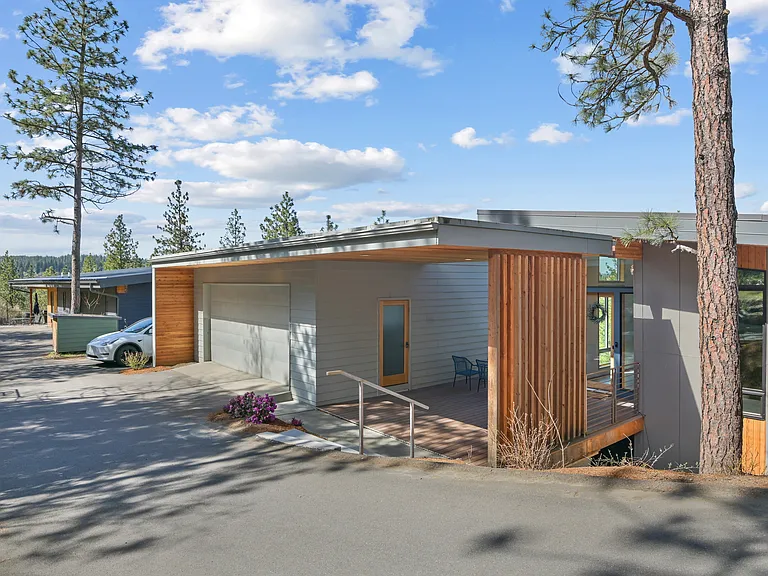 2336 W 1st Ave — Photo 18