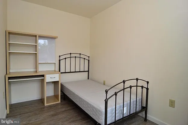 216 Greenwich St — Photo 4