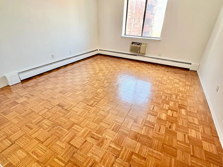 13702 Northern Blvd #8C — Photo 8