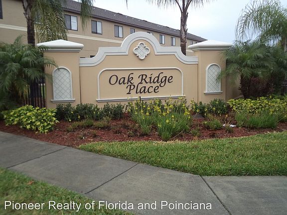 2nd image of 2227 7 Oaks Dr
