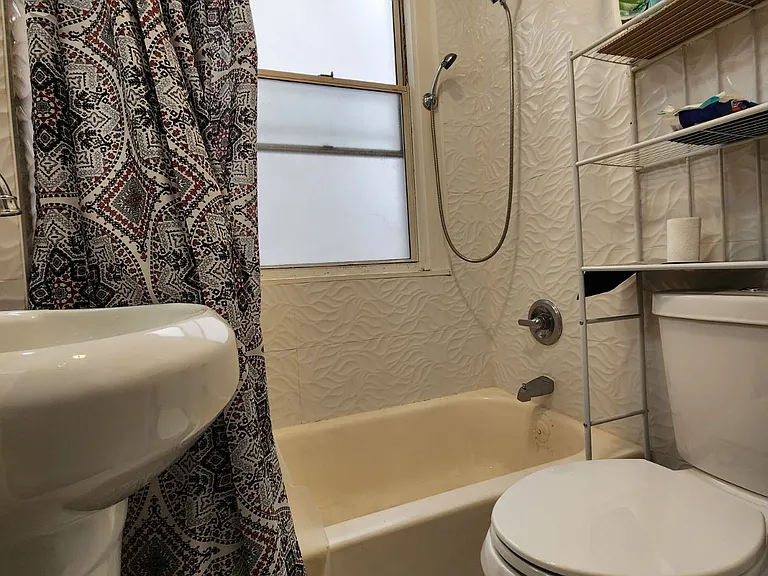 207 Bowers St #2L — Photo 13