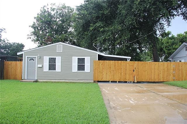 1st image of 631 Lang St