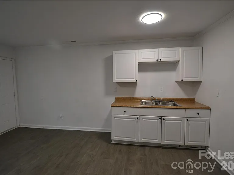 1212 Essex Ave #3 — Photo 9