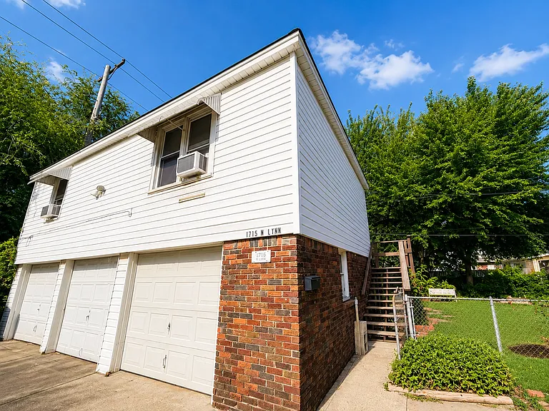 1715 N Linn Ave #2 — Photo 8
