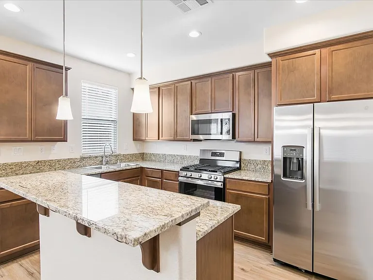 2232 Shady Canyon Dr — Photo 4