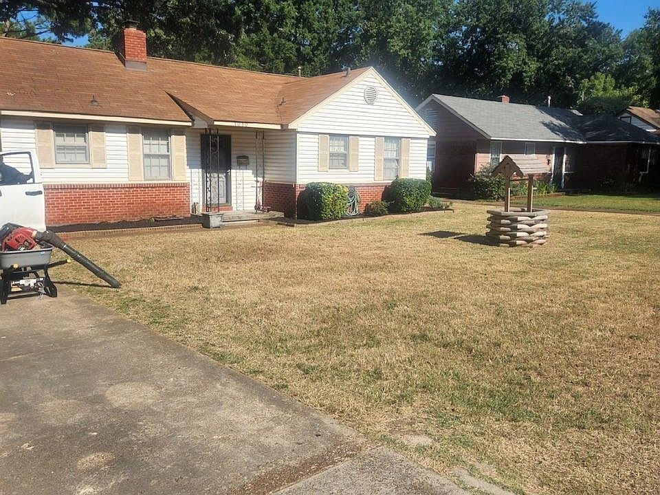 2nd image of 1080 Sandra St