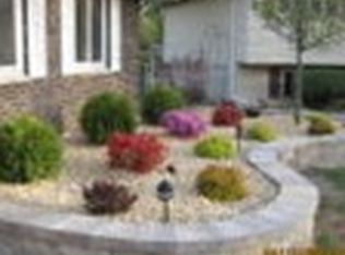 430 Kent Ct, Schaumburg, IL 60193