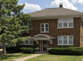 424 Wisconsin St APT 3, Oshkosh, WI 54901