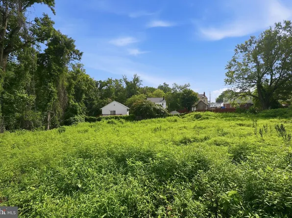 6907 Olson Rd, Takoma Park, MD 20912