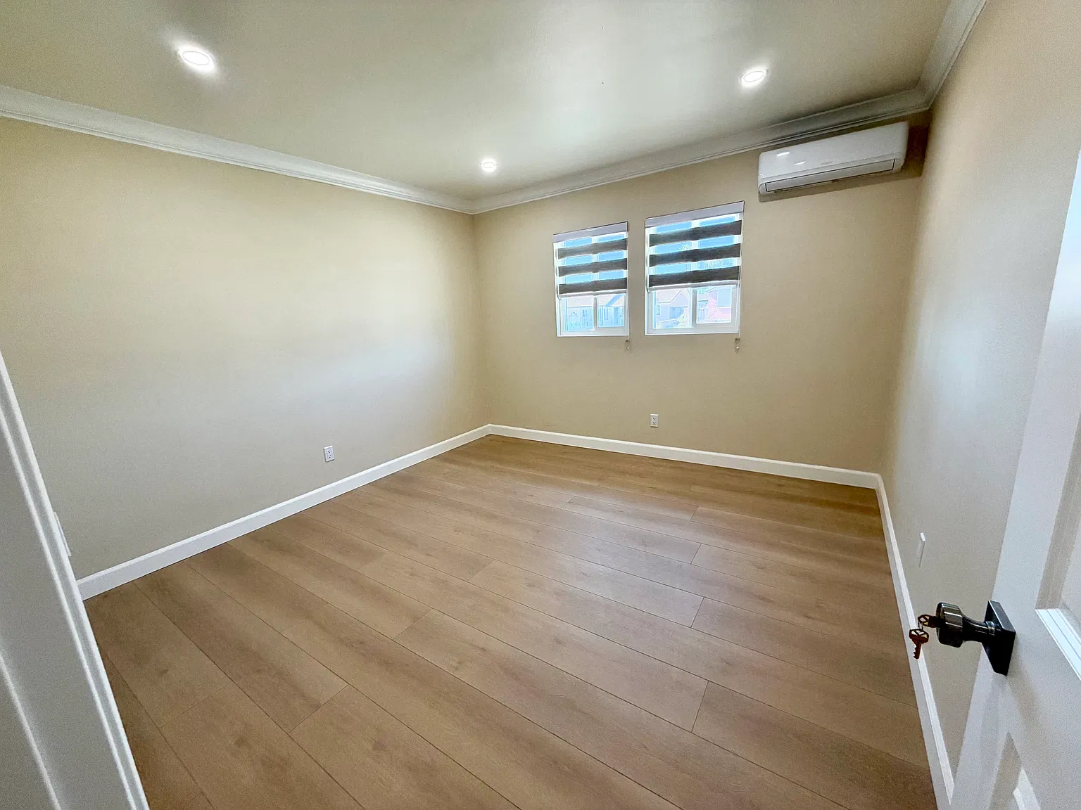 3 bed, 1304 sqft, $4,500 — Photo 4