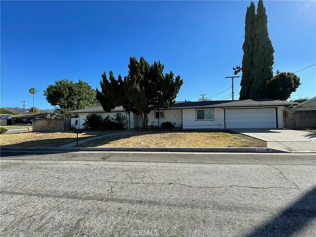 4 bed, 1522 sqft, $3,800 — Photo 1