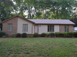 1006 Hayfield Ln, Greensboro, NC 27410