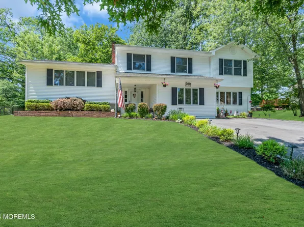 35 Chestnut Drive, Matawan, NJ 07747