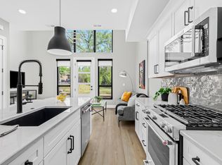 460 W Tienken Rd #434, Rochester, MI 48306