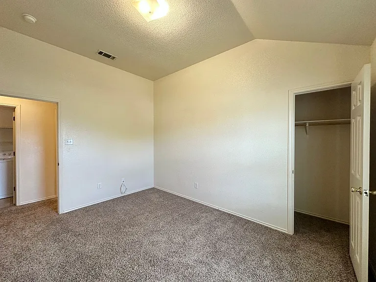 4201 Alleeta Dr — Photo 17