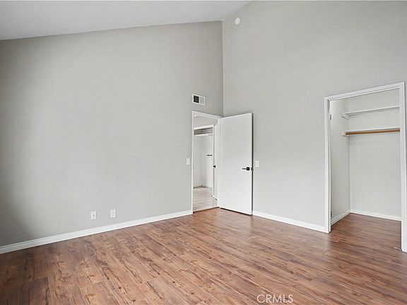 4th image of 26133 Frampton Ave