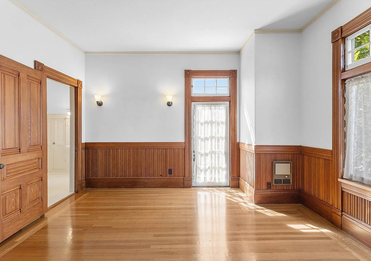 1236 Sherman St. #4 - Studio | 1 bath | Garden level in Gold Coast — Photo 4