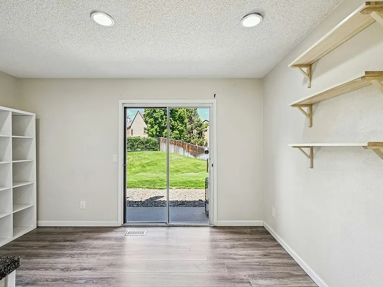 1732 S Blackhawk Way #C — Photo 9