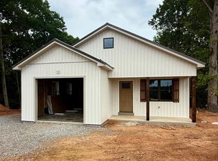410 Darrell Ln, Hurt, VA 24563