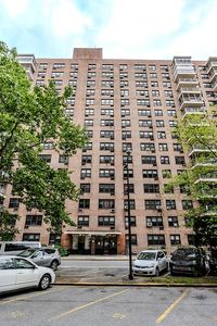 4255 Colden St APT 15B, Flushing, NY, 11355