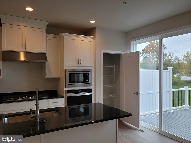 821 Bayberry Ct #821 — Photo 7