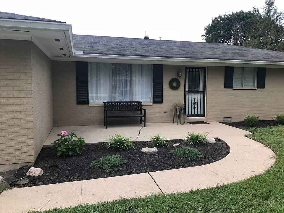 1st image of 345 Pinehurst Dr