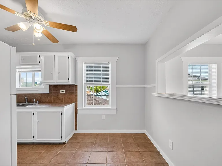 2316 Freeman St #6 — Photo 10