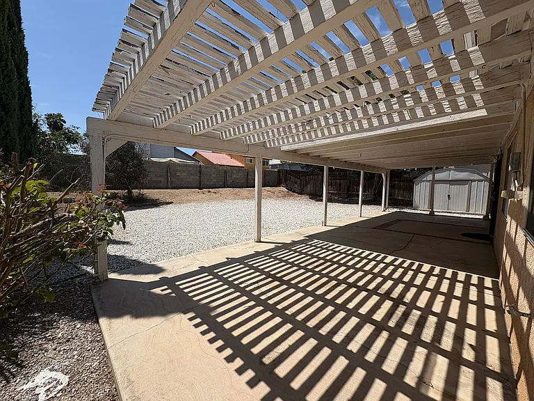 14333 La Crescenta Ave — Photo 25